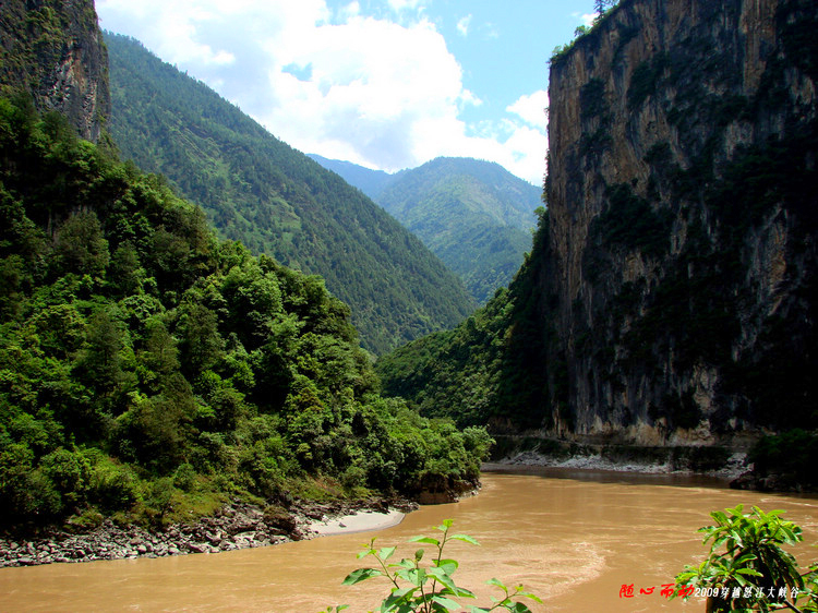 穿越怒江大峡谷