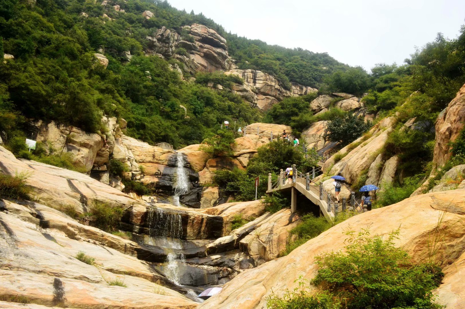 登顶峻极，封禅中岳，穿越太室山