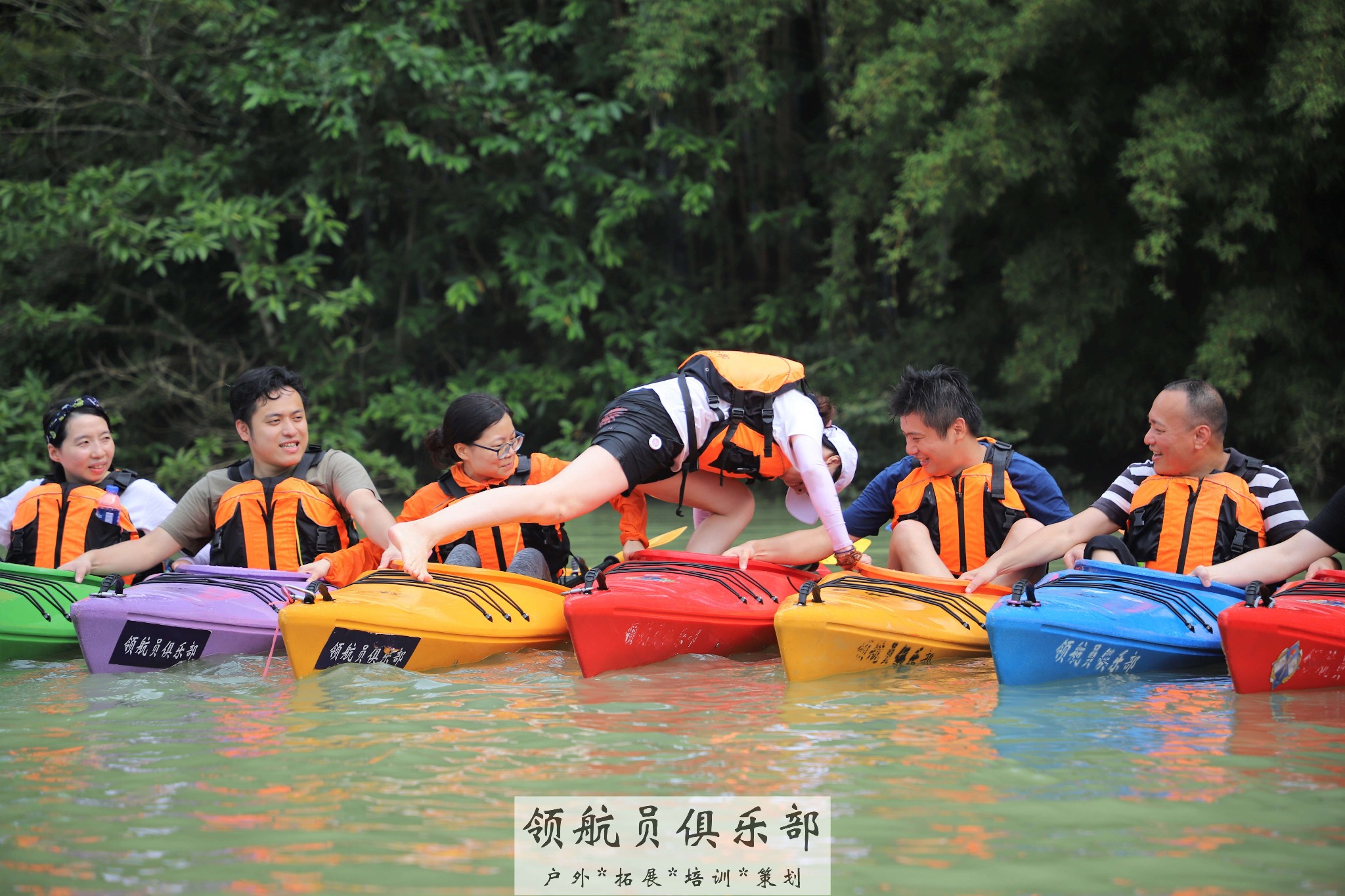 wKgIC1zsmr2AXN56AAjW-urOcxA823.jpg?imageView2%2F2%2Fw%2F600%2Fh%2F600%2Fq%2F90