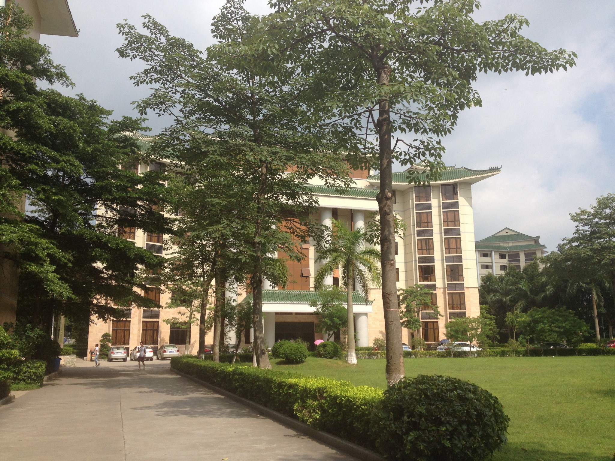 回学校-广东技术师范学院天河学院
