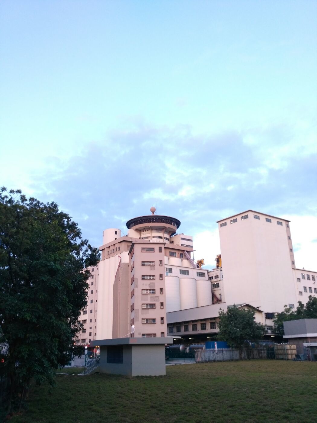 新加坡美食-Prima Tower Revolving Restaurant