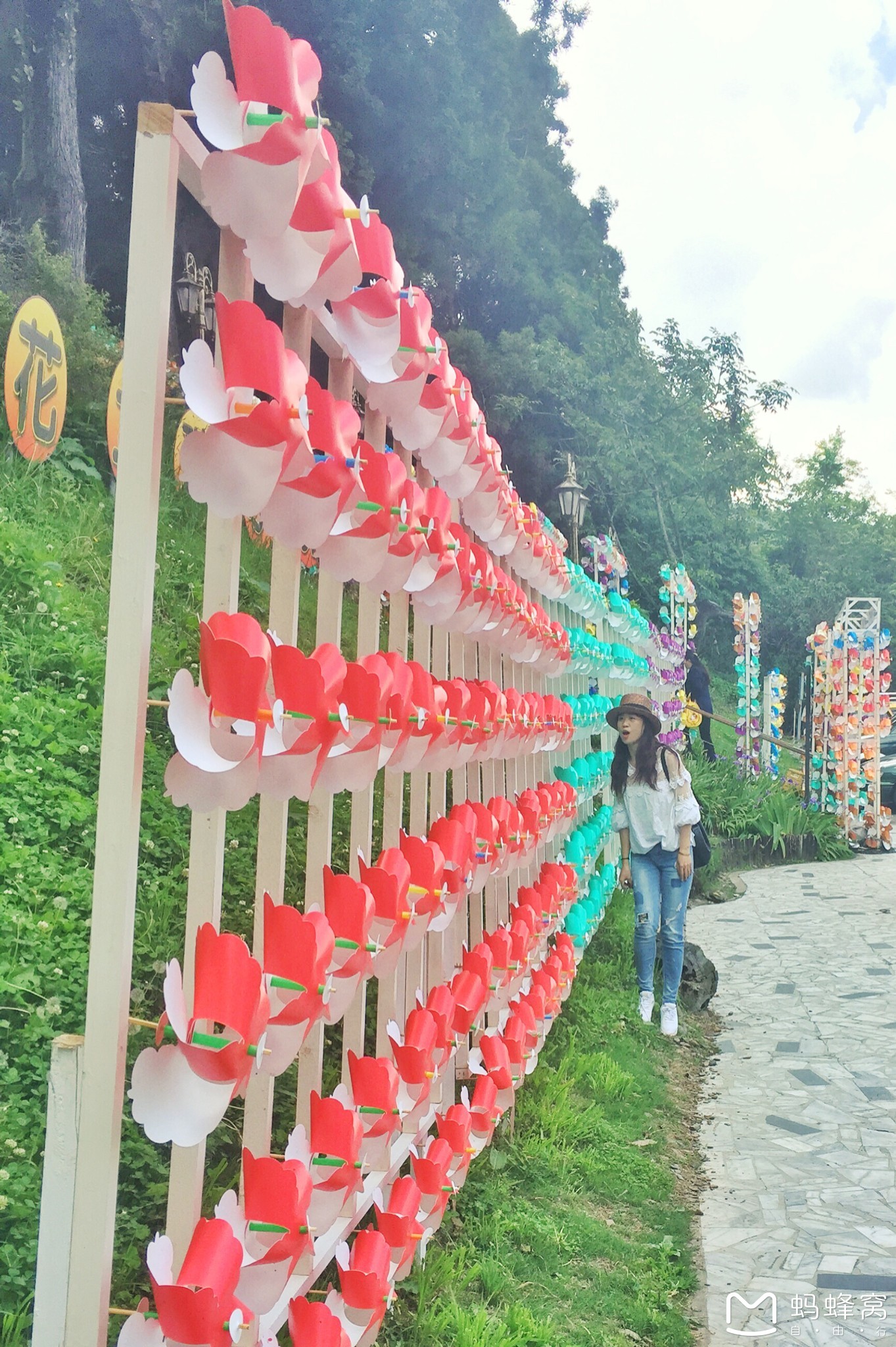 证后,还应上网找淘宝买家办理入台证,入台证其