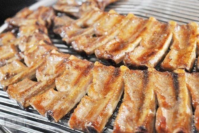 青岛美食-很上火韩国料理烤猪排店