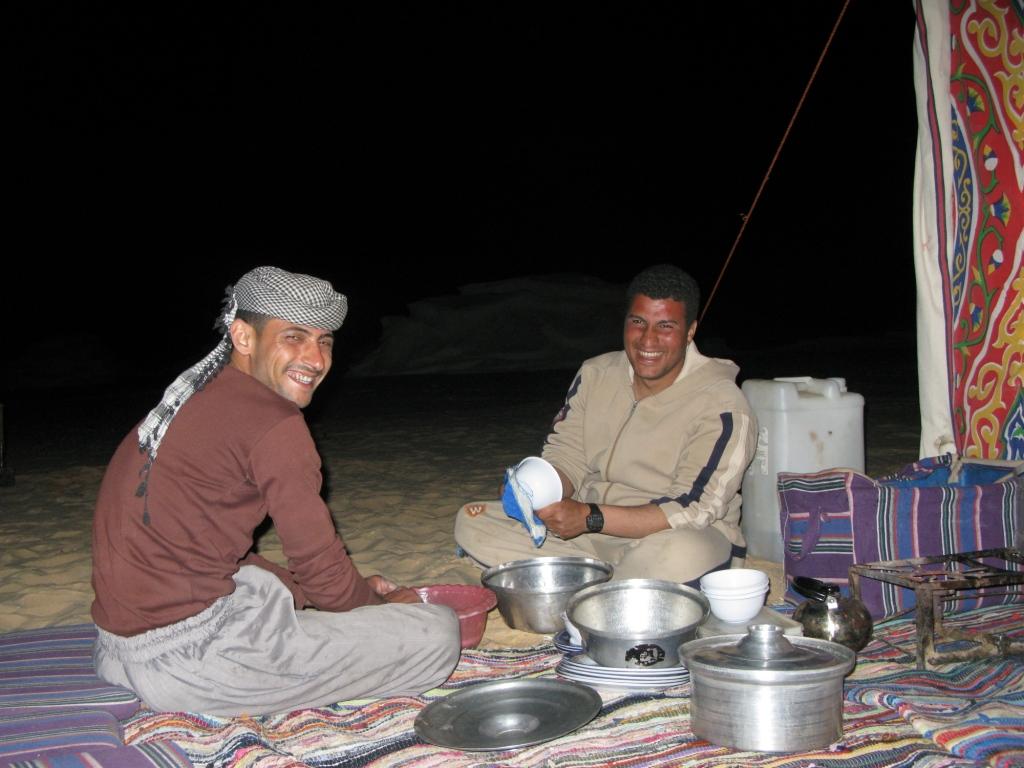 黑色和白色沙漠之旅。_游记