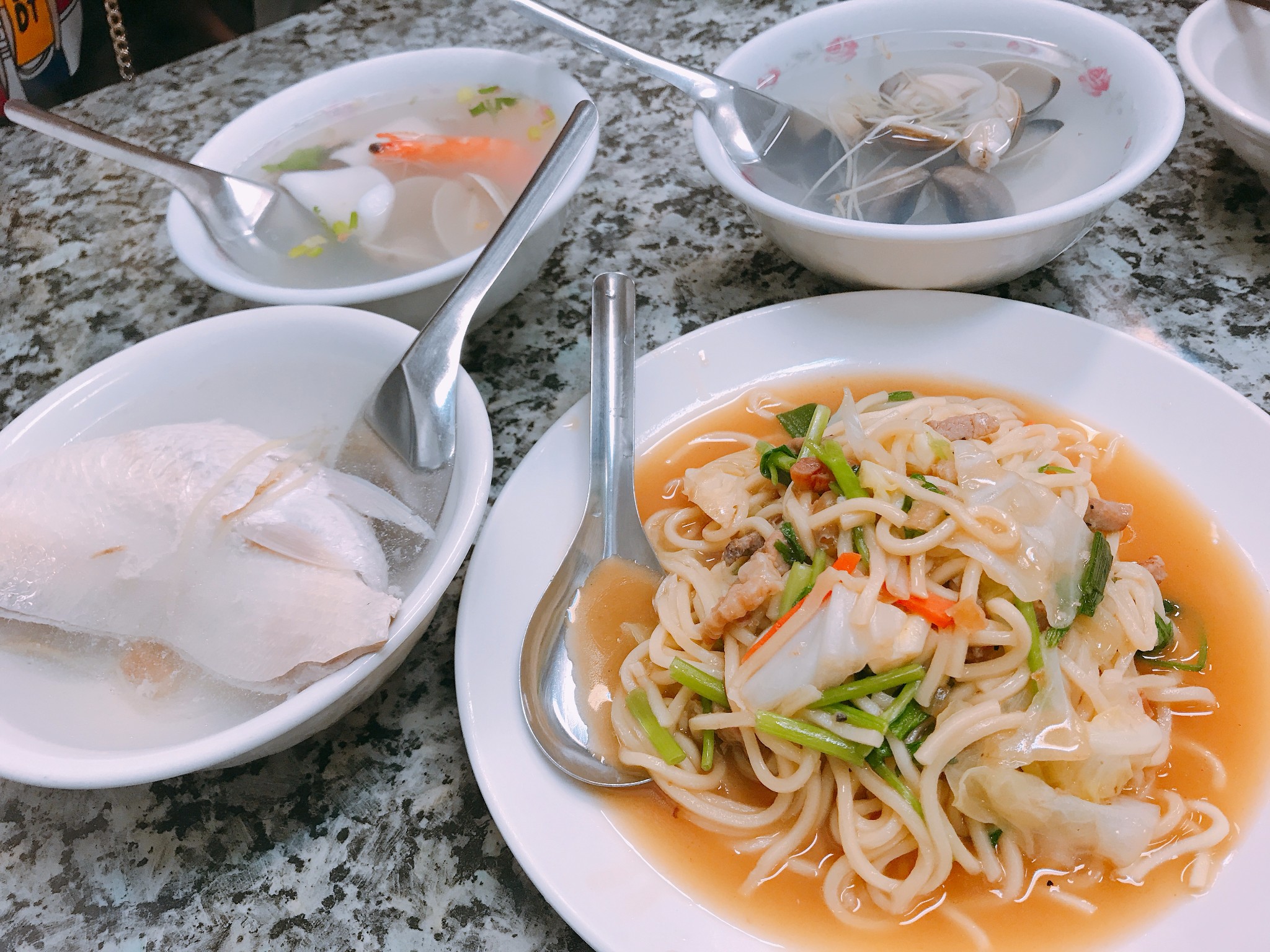 台湾美食-阿财虱目鱼