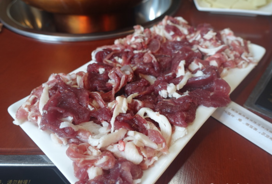 漠河美食-御品红清真活羊火锅