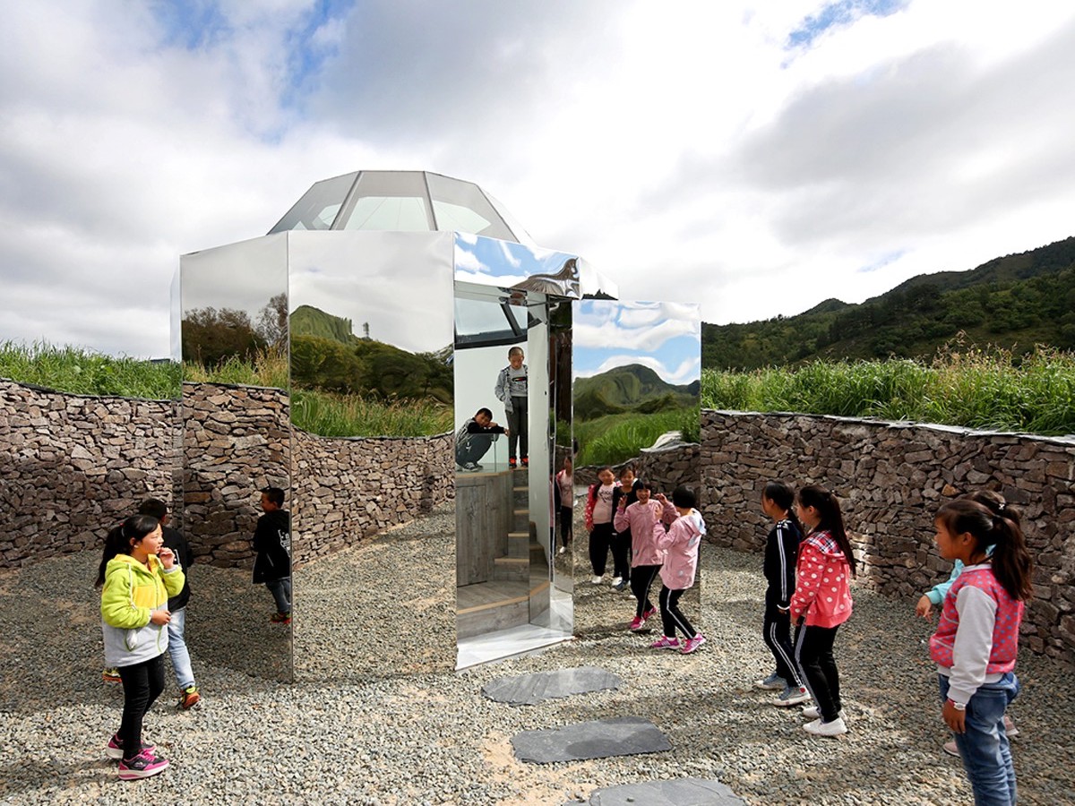 河北承德市丨吴彦祖在草原上建了个星空图书馆