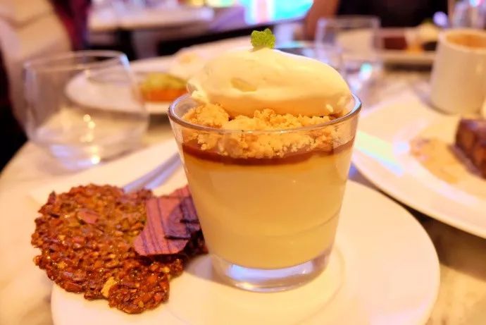 迪拜美食-Vogue Cafe