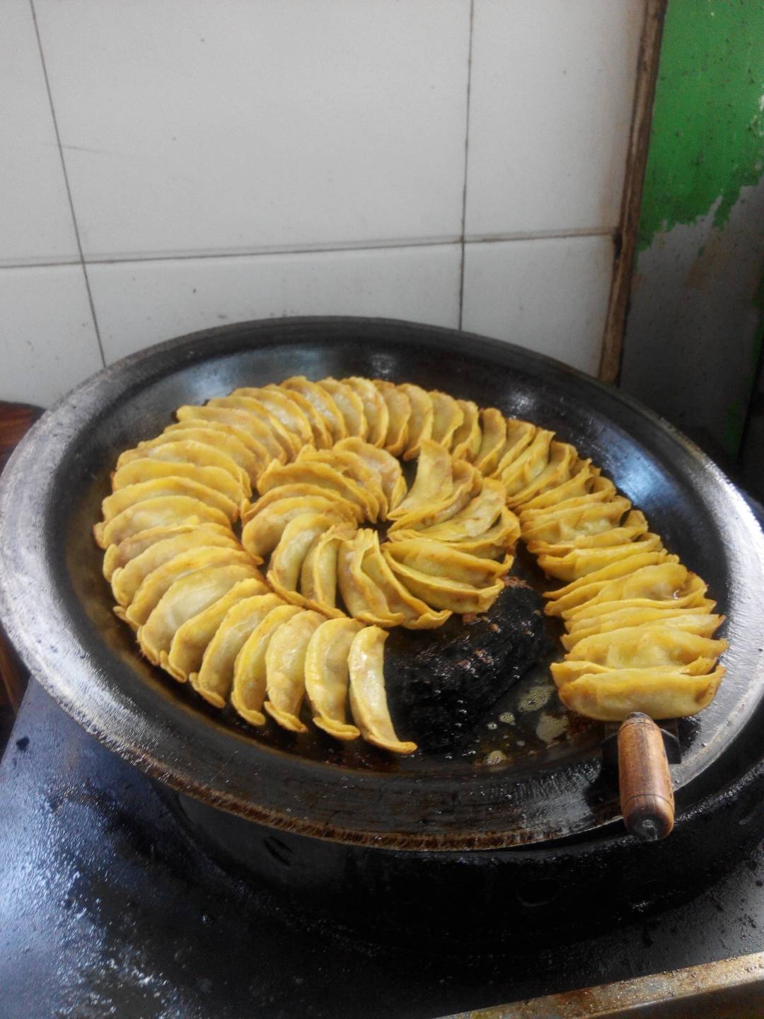 南京美食-七家湾牛肉锅贴