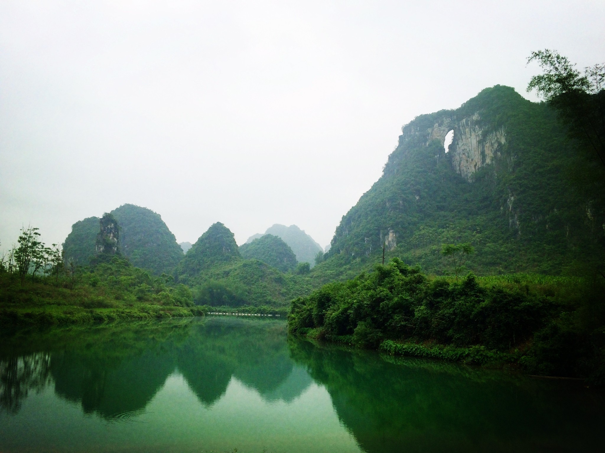 广西隆安屏山人口_广西隆安龙虎山风景区