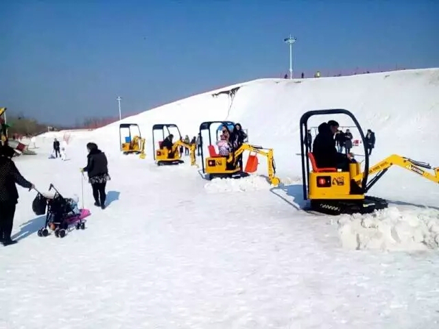 丹东冬季旅游-丹东太阳岛冰雪大世界-滑雪场滑雪,戏雪