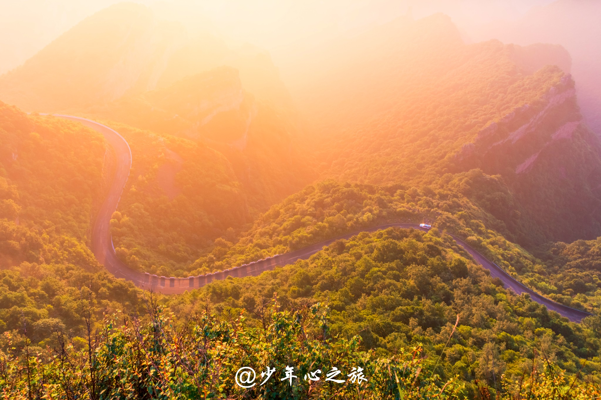 百万雄师出太行，民族脊梁在武乡