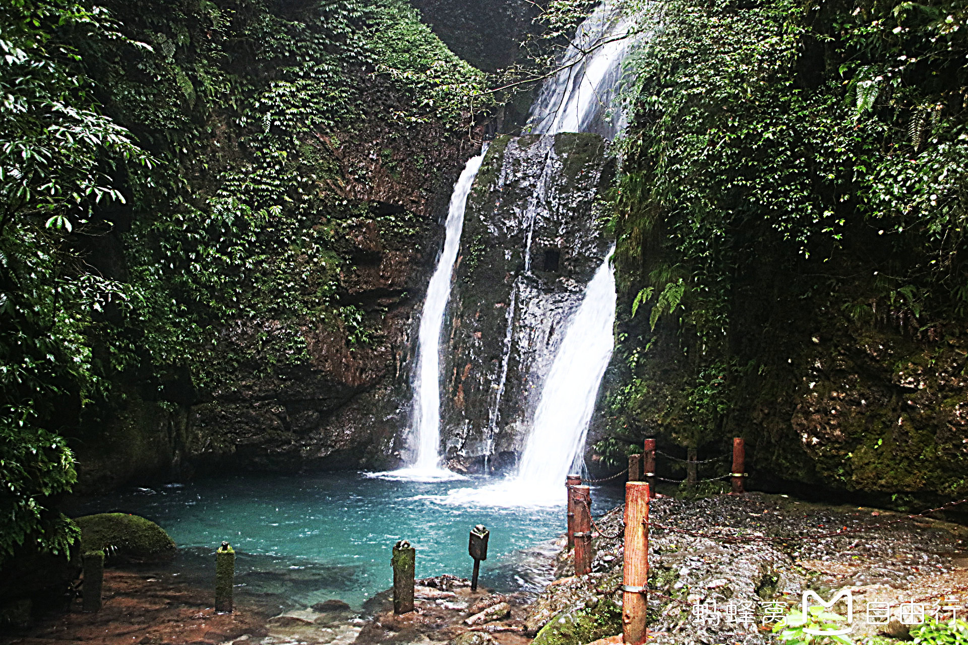 【青城山后山游记下】朦朦烟雨，逶迤山路，苍...