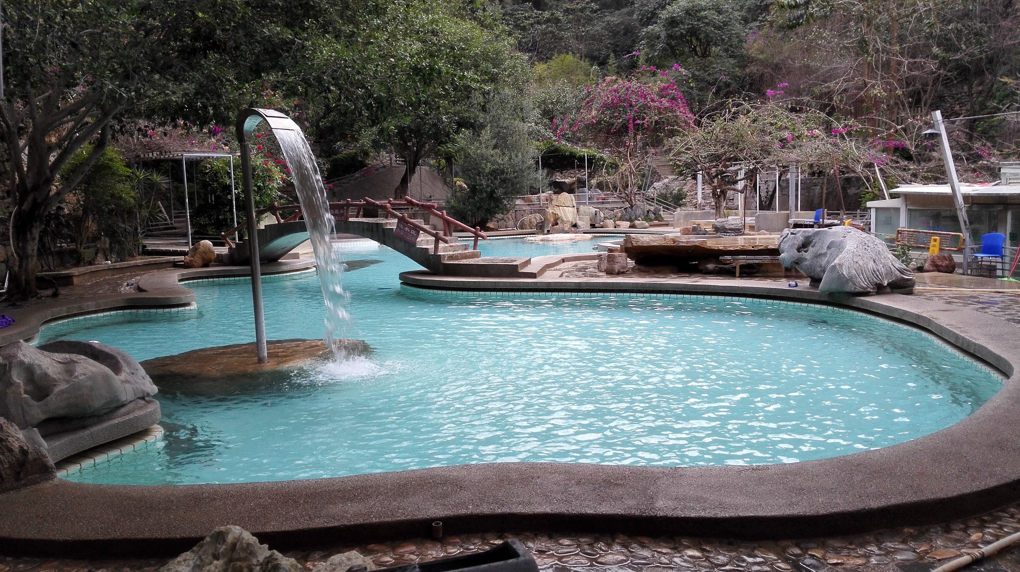 云南温泉-个旧Y沙底瀑布温泉_游记