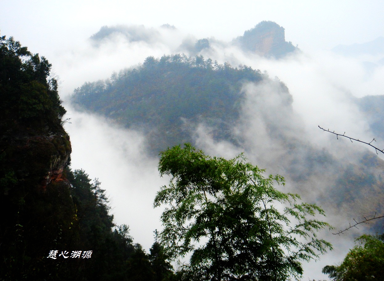 中国丹霞主题游：迷蒙的齐云山，阿叔不求签