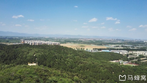 可以爬野山的地方 wKgBEFrVzGmAbNHKAAlWwxSUO8886.jpeg?imageView2%2F2%2Fw%2F600%2Fh%2F600%2Fq%2F90