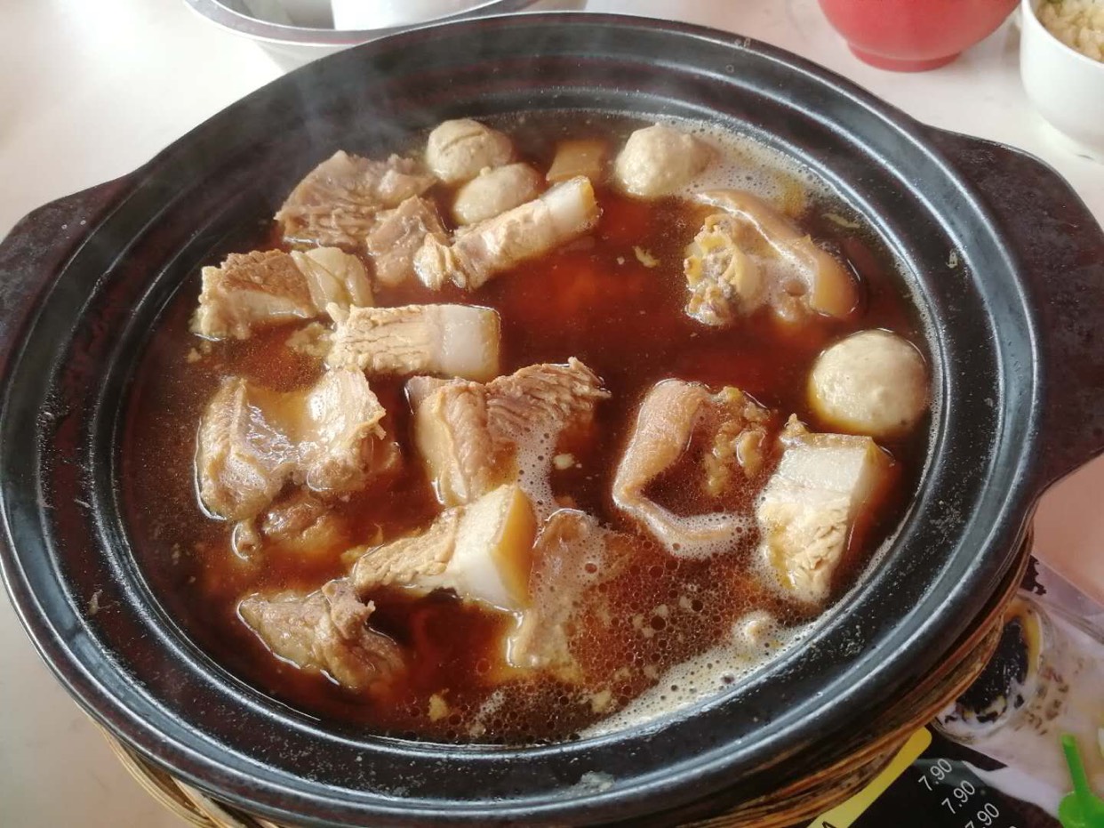 乔治敦美食-骨王肉骨茶