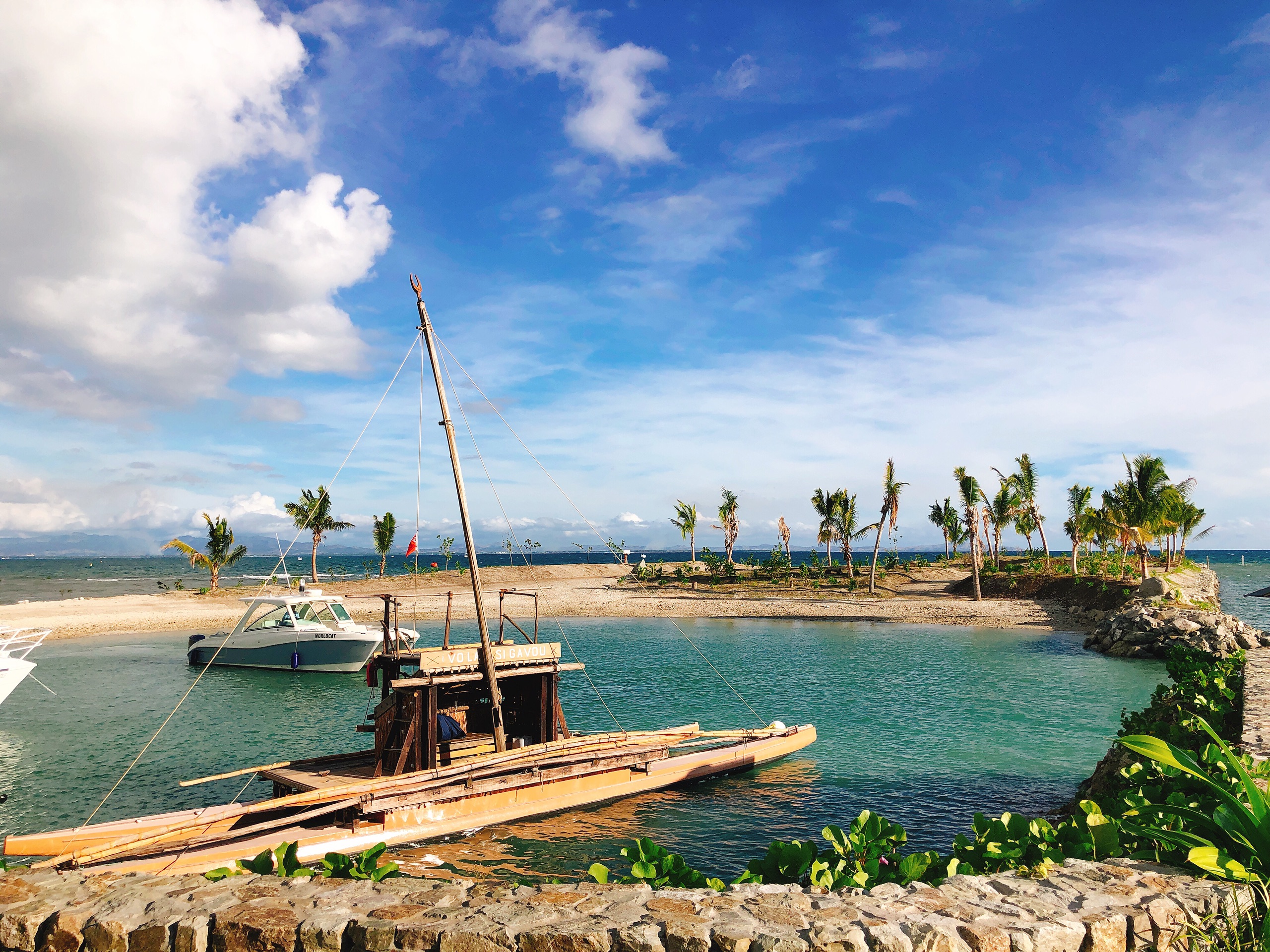 斐济美食-The Boatshed Restaurant and Lifeboat Bar