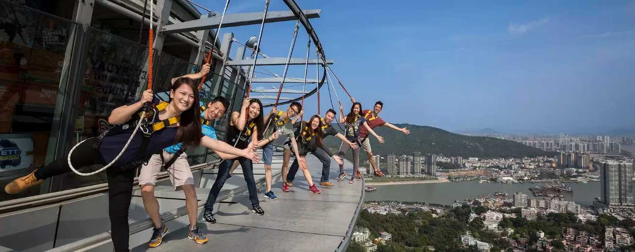 澳门塔塔尖空中漫步(可选家庭套餐 高空漫步证书 照片