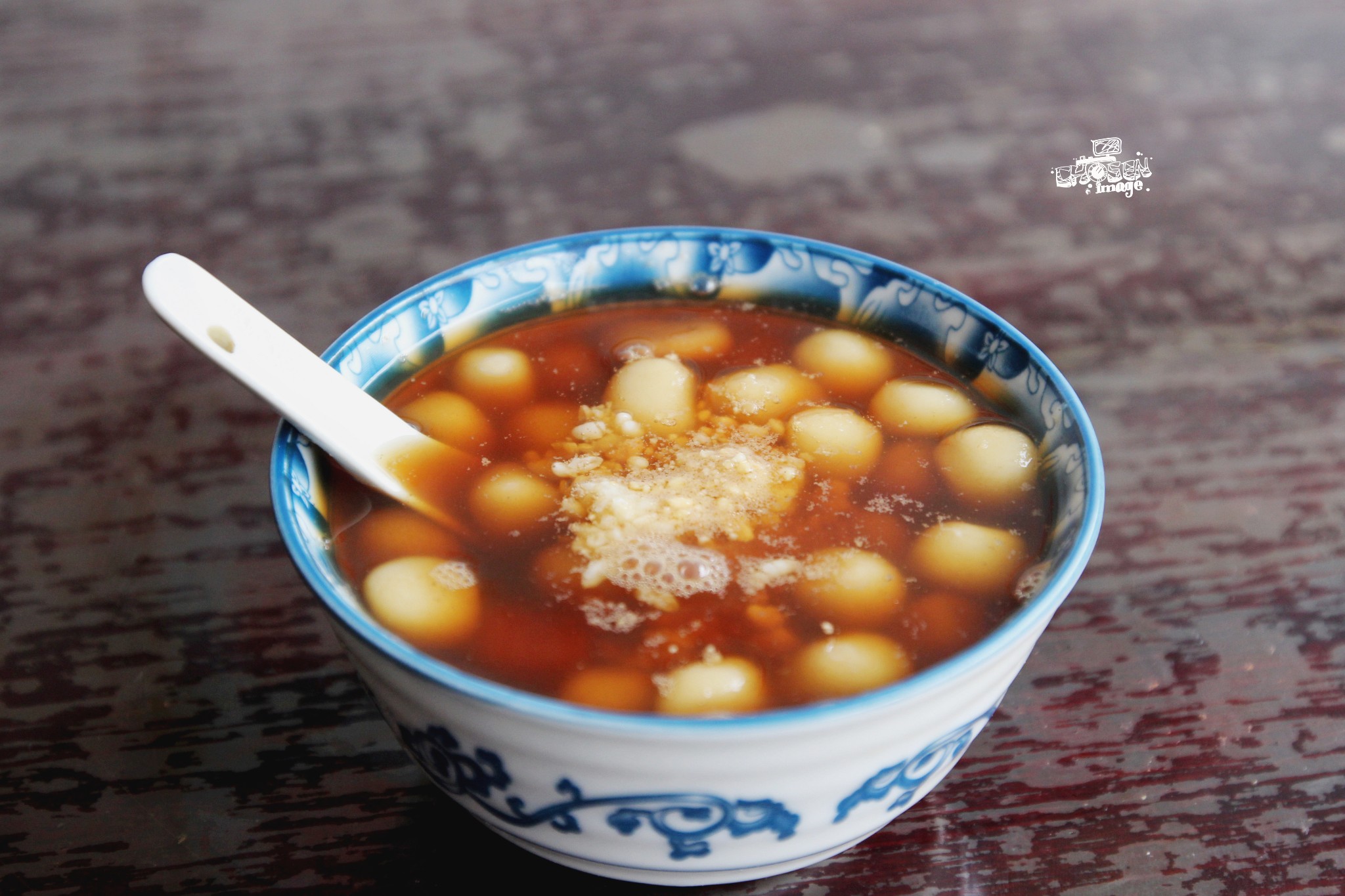 红糖糍粑：四川经典小吃，制作简单一看就会，软糯甜蜜好味道！|黄豆粉|糍粑|糖浆_新浪新闻