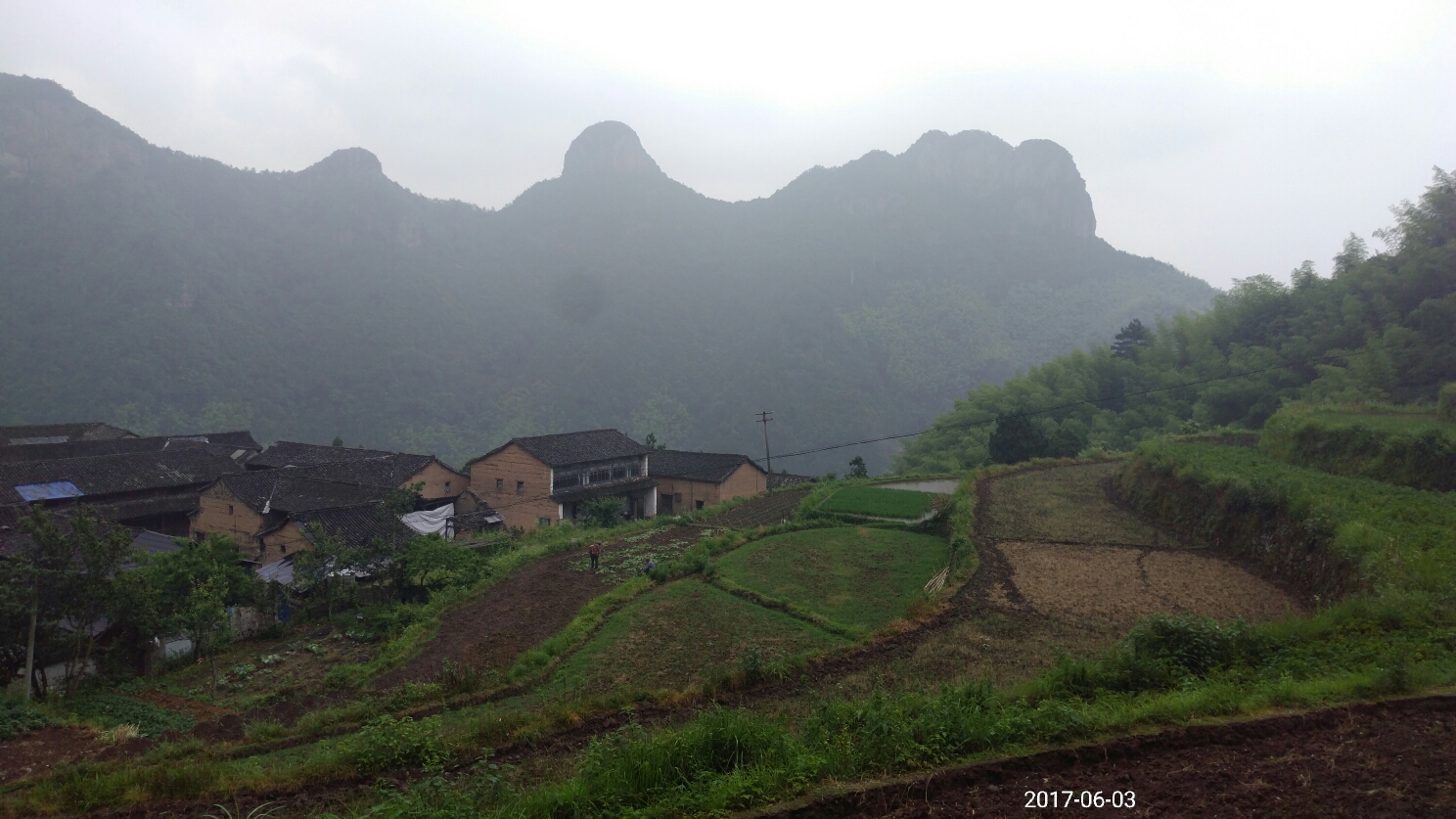 雨中徒步仙境公盂村------仙居二日游_游记
