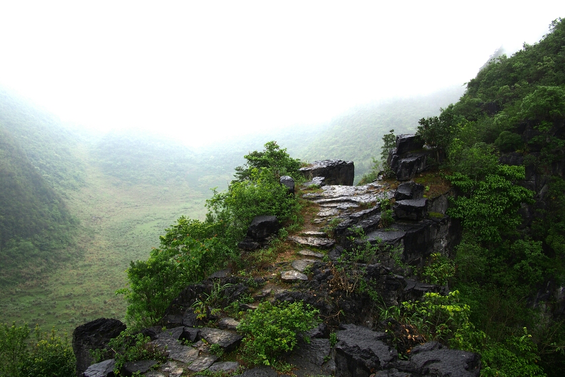 我在雨季来看你-布泉高峰天坑_游记