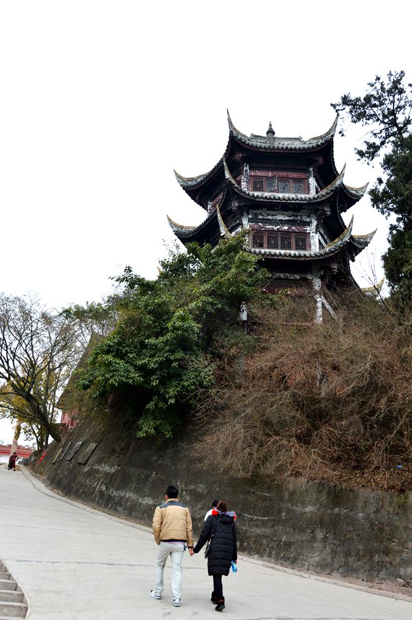 龙泉山脉——洛带金龙寺与摩崖石刻