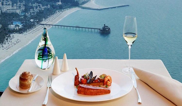 迪拜七星帆船酒店自助餐 al muntaha 27层 空中餐厅 午餐/晚餐