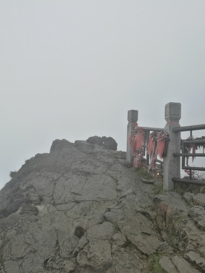 峨眉山市有多少人口_国庆临近 峨眉山率先开启金秋朝圣之旅