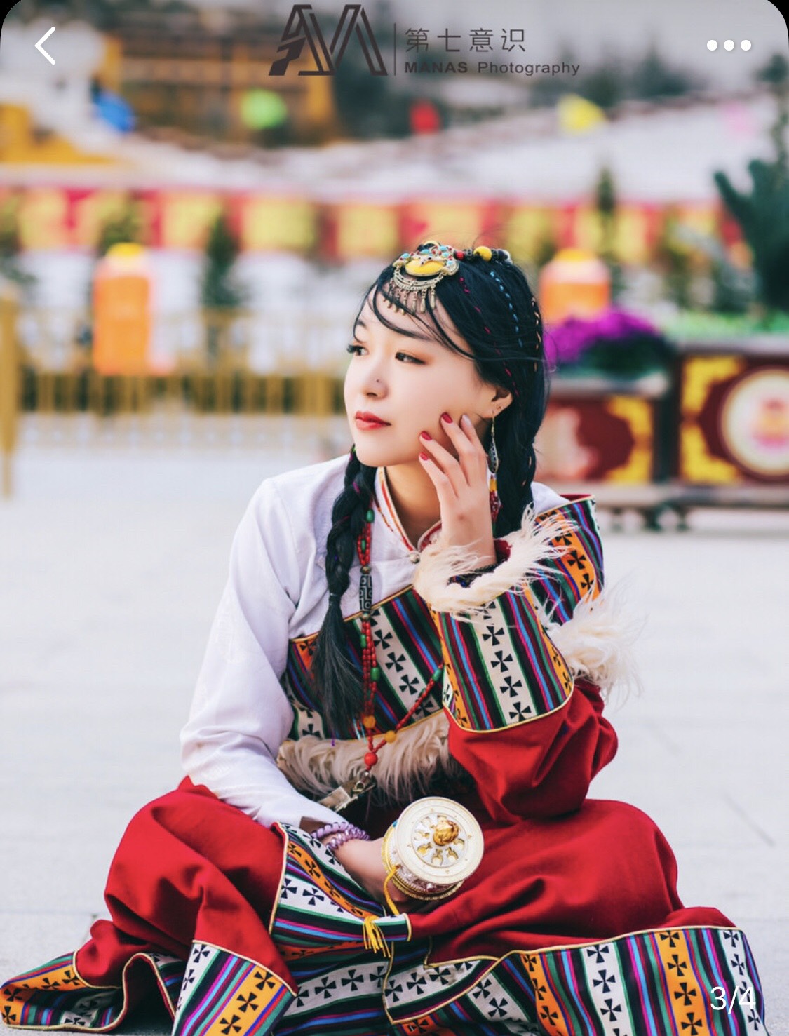 西藏美女摄影：我拿着转经筒，走在拉萨街头，只为寻找心中的你