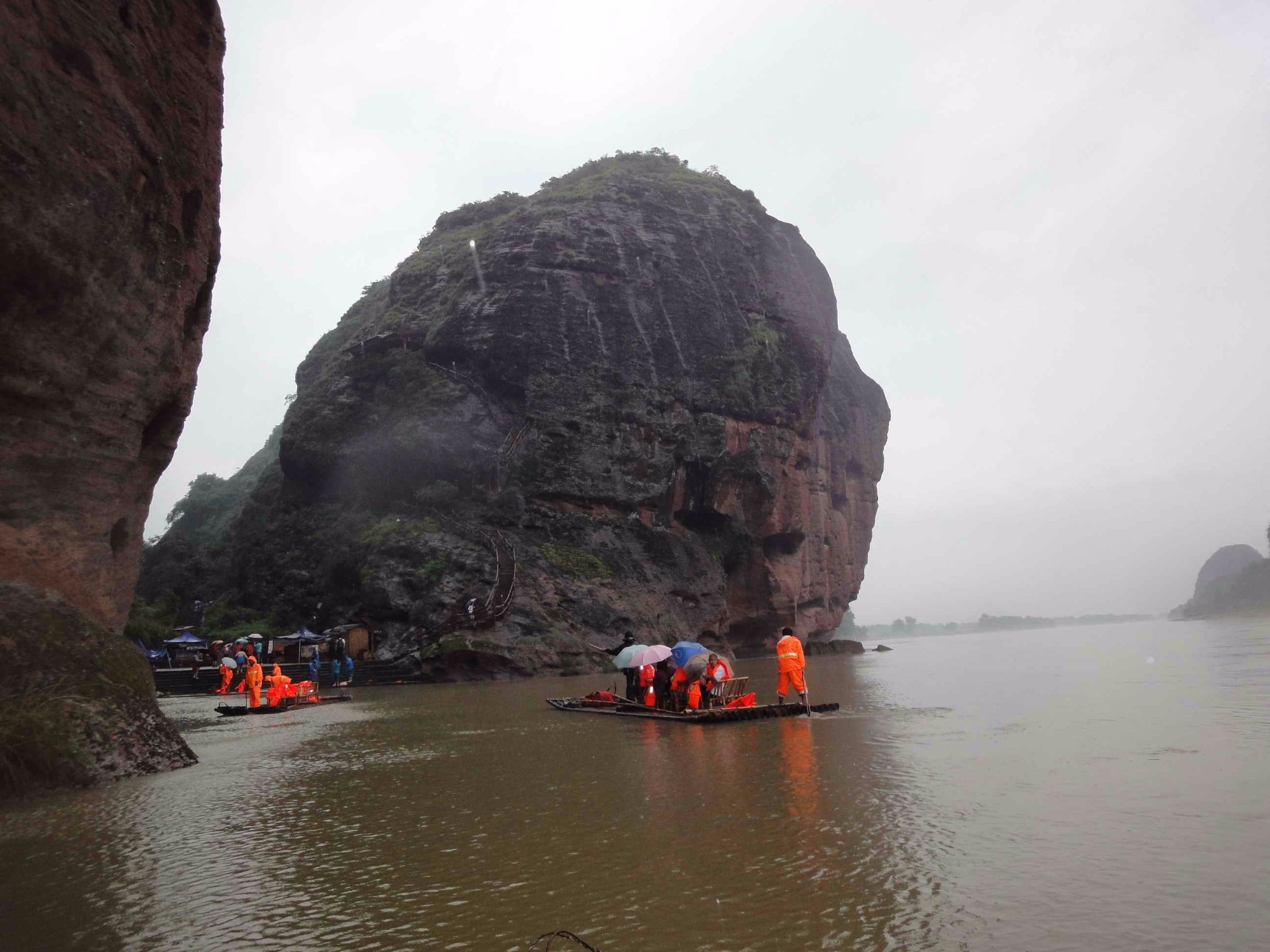 竹筏三漂之一——龙虎山雨中泸溪河漂流（2011...