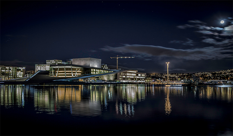 挪威 奥斯陆峡湾观赏绝美夜景(含挪威海虾超值自助餐)