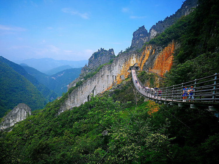 武陵山大裂谷,地球的裂伤,却是空谷幽兰香