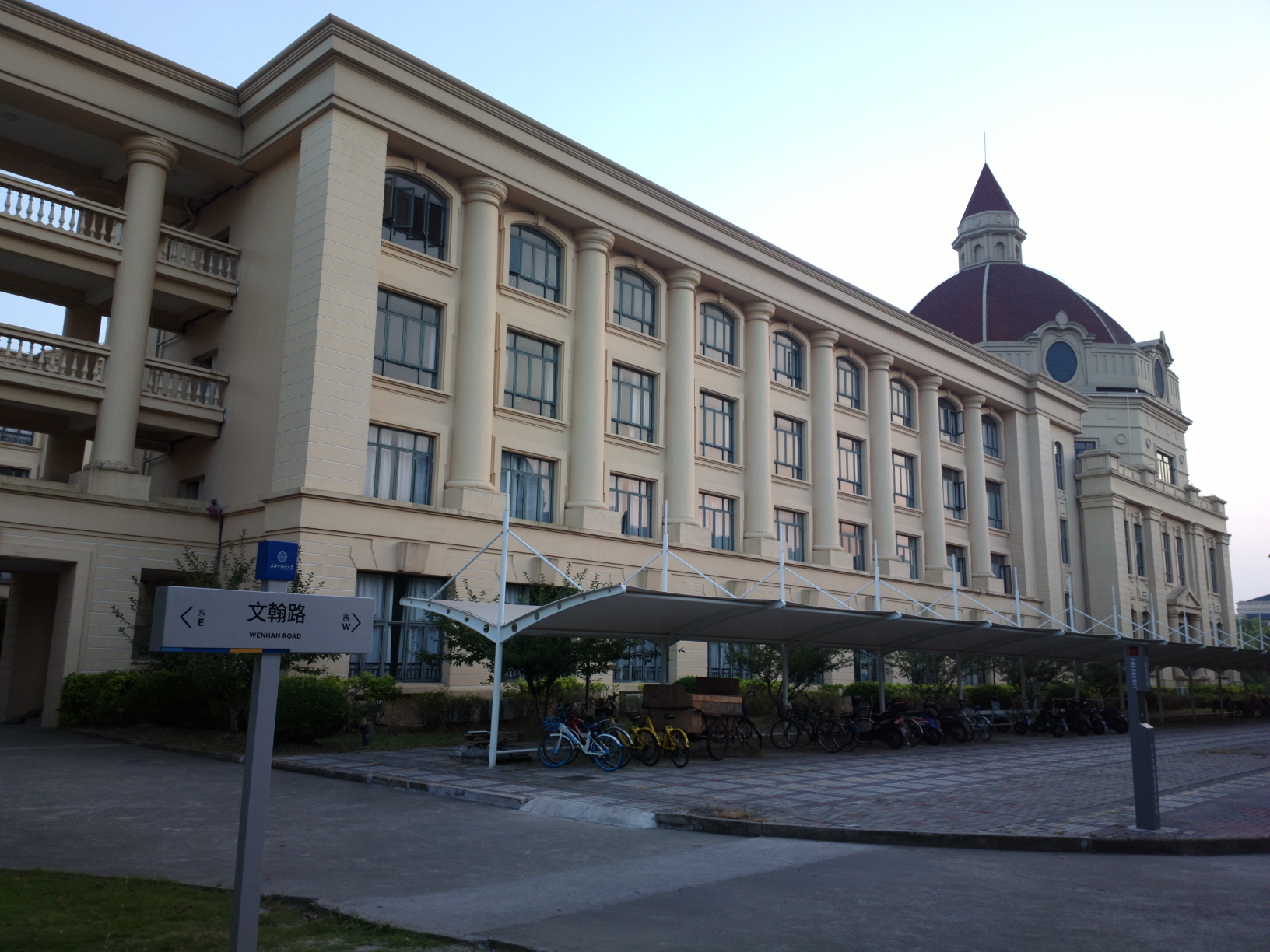 上海外国语大学(松江校区～仿佛游览外国,上海自助游攻略 马蜂窝