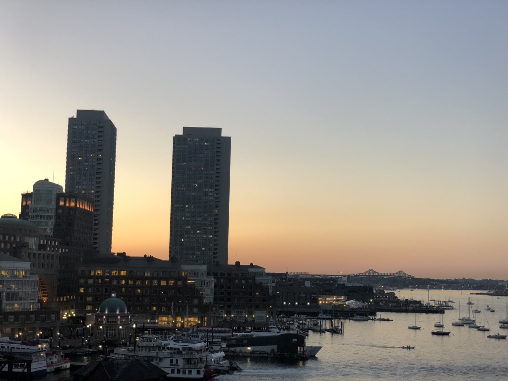 波士顿娱乐-Lookout Rooftop & Bar