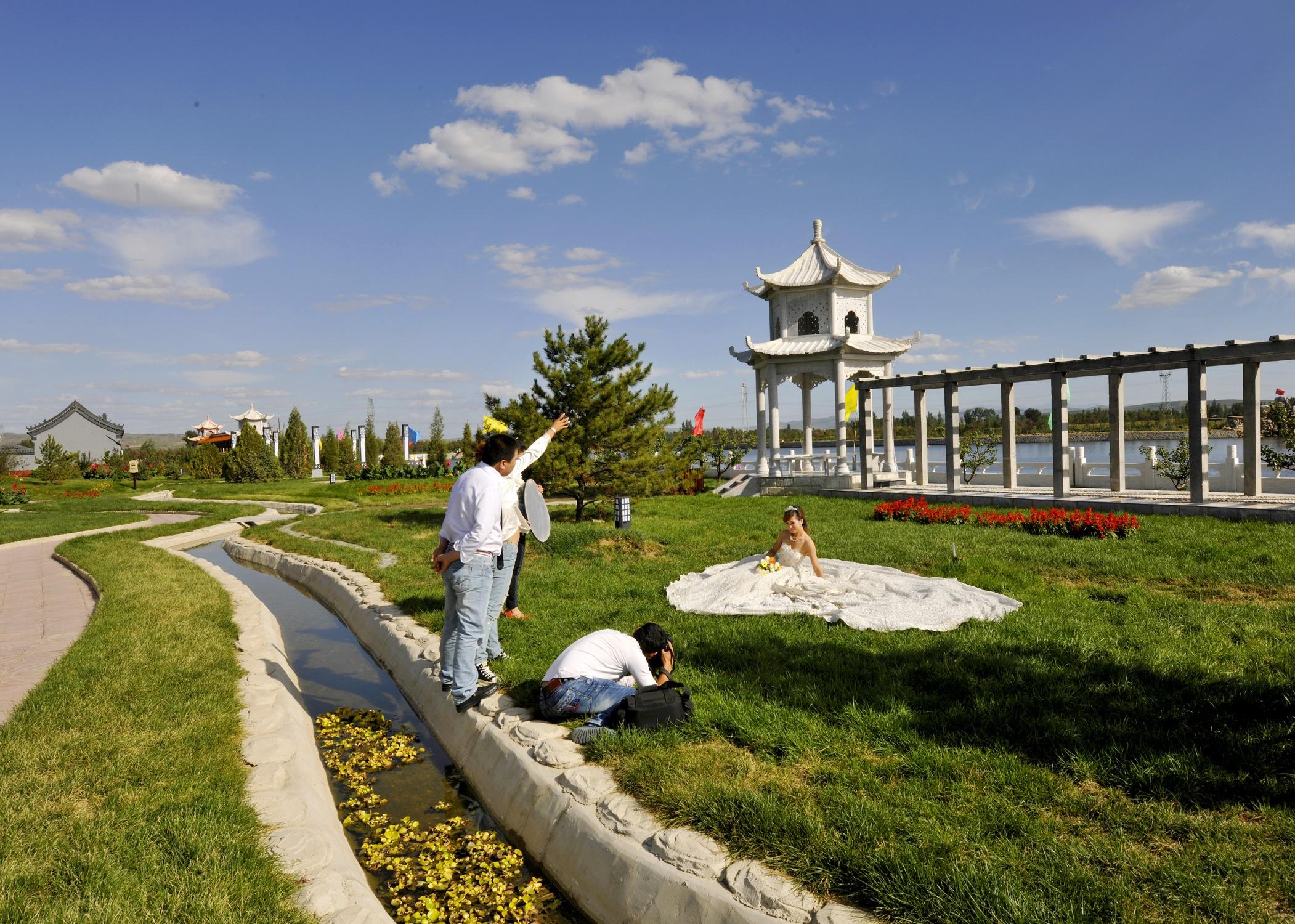 大同到阳高玉安生态度假岛水上温泉水上乐园一日游含往返接送一票通含