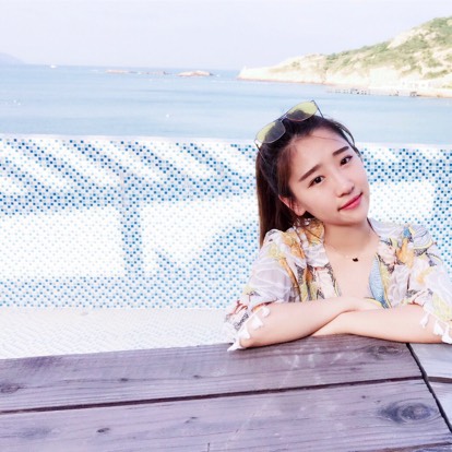 爱旅行的白熊维拉