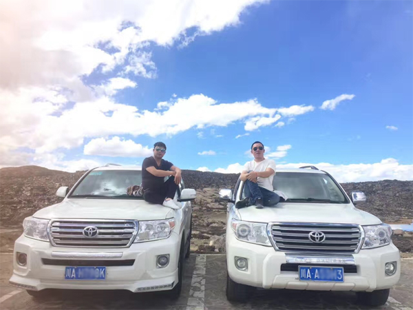 旅游自驾还是租车 wKgBEFr0BDaAD8XrAAtZFOzGvwk901.png?imageView2%2F2%2Fw%2F600%2Fq%2F90%7CimageMogr2%2Fstrip%2Fquality%2F90