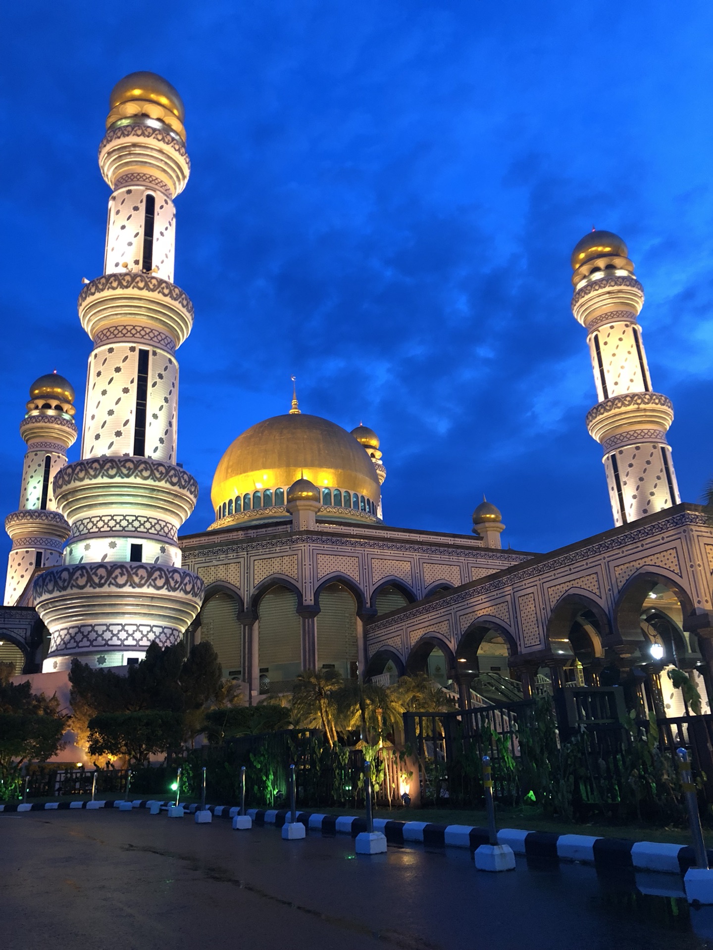 文莱达鲁萨兰国《享受静谧婆罗洲》《拜访努洛伊曼皇宫的主人》_游记