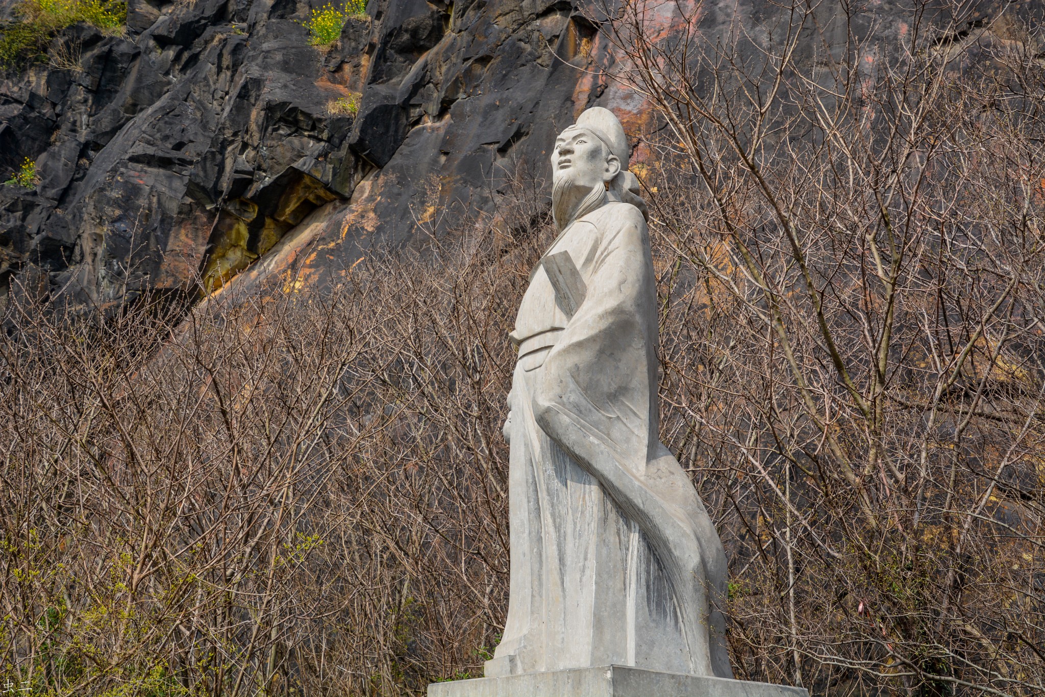 芜湖 天门山 铜佛寺 天门中断楚江开,碧水东流至此回.