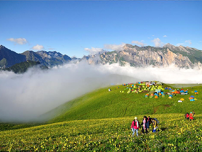 蜀中有仙山 九顶称一绝 九顶山