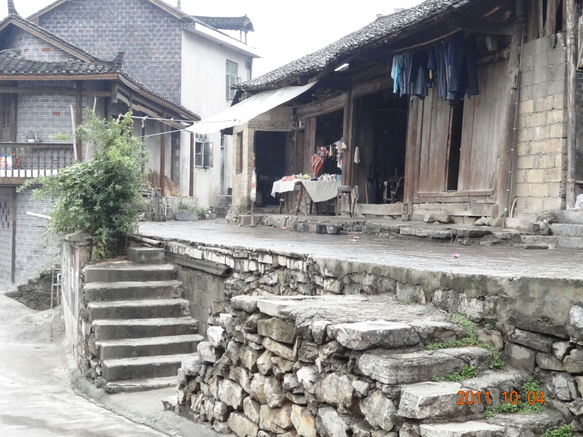 旅游就是修行——芙蓉镇(溪州铜柱,不仅可鉴古人的道德,智慧和信誉,对
