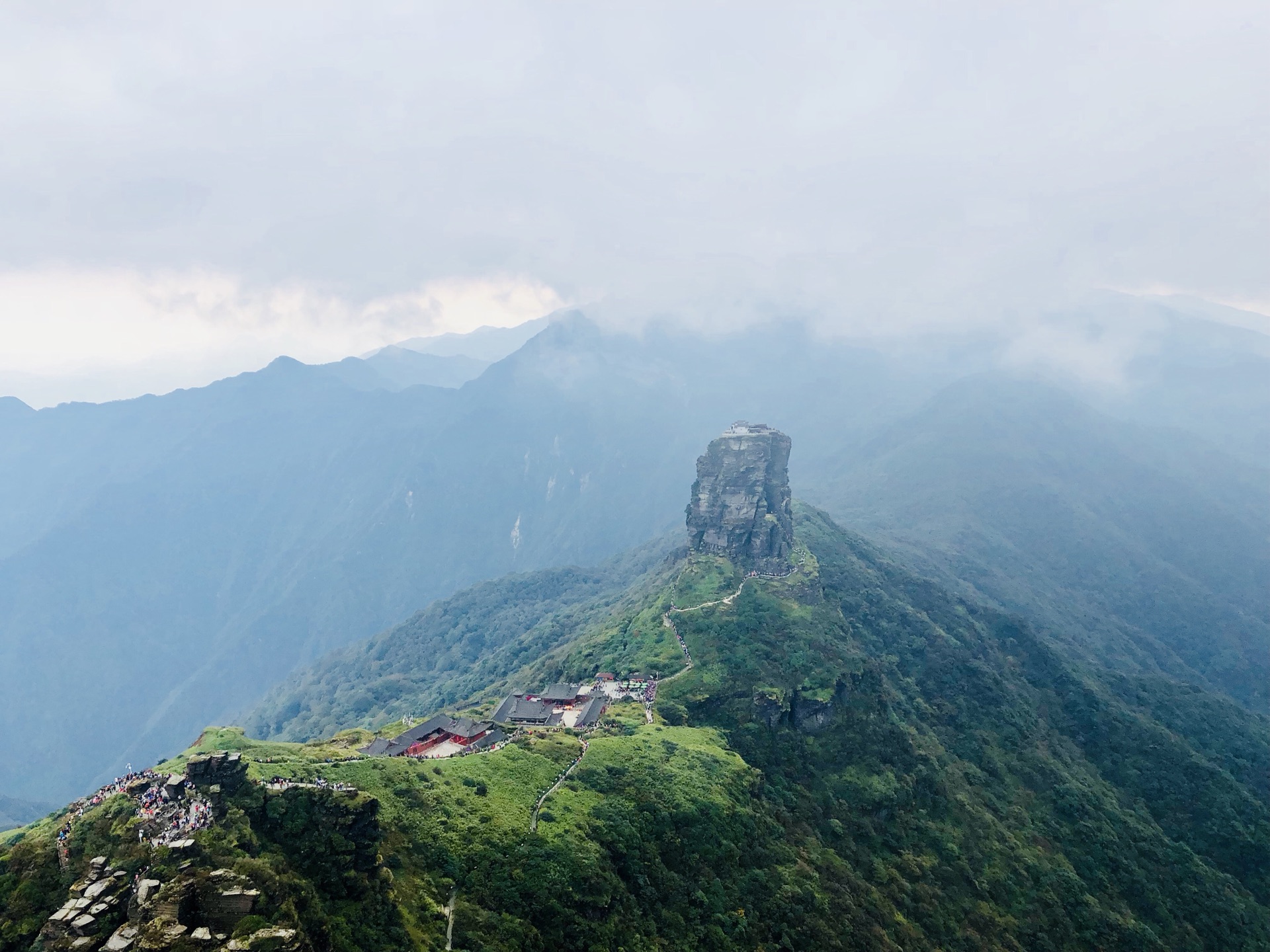 贵州千户苗寨,梵净山自驾游