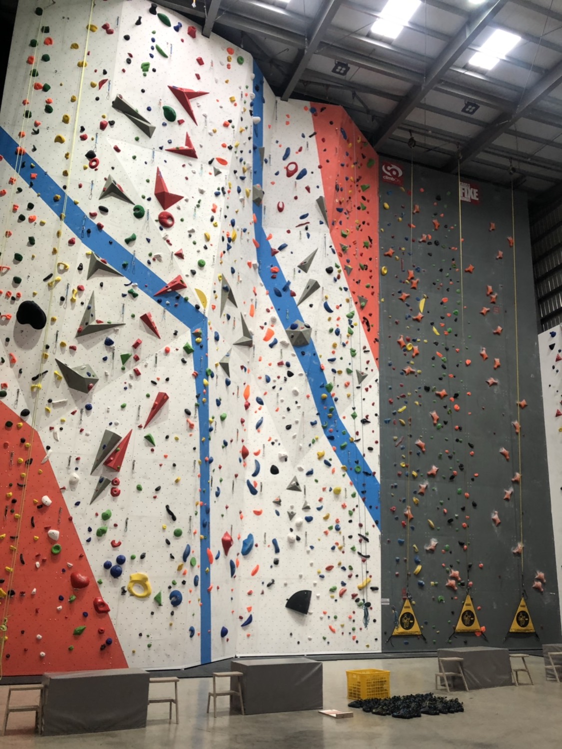 台中娱乐-Dapro indoor climbing室內攀岩場