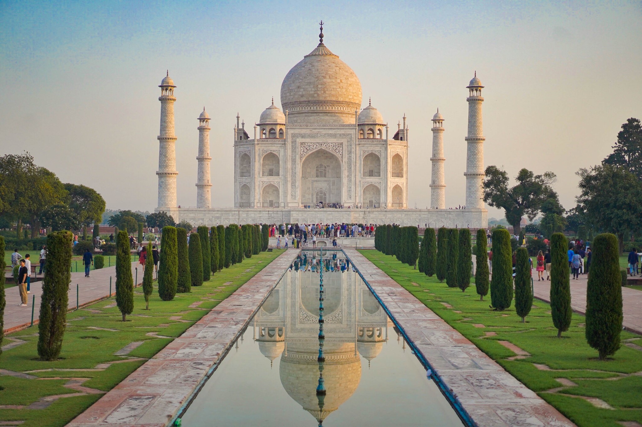 India - Una delle sette meraviglie del mondo: il Taj Mahal in India - Go Asia
