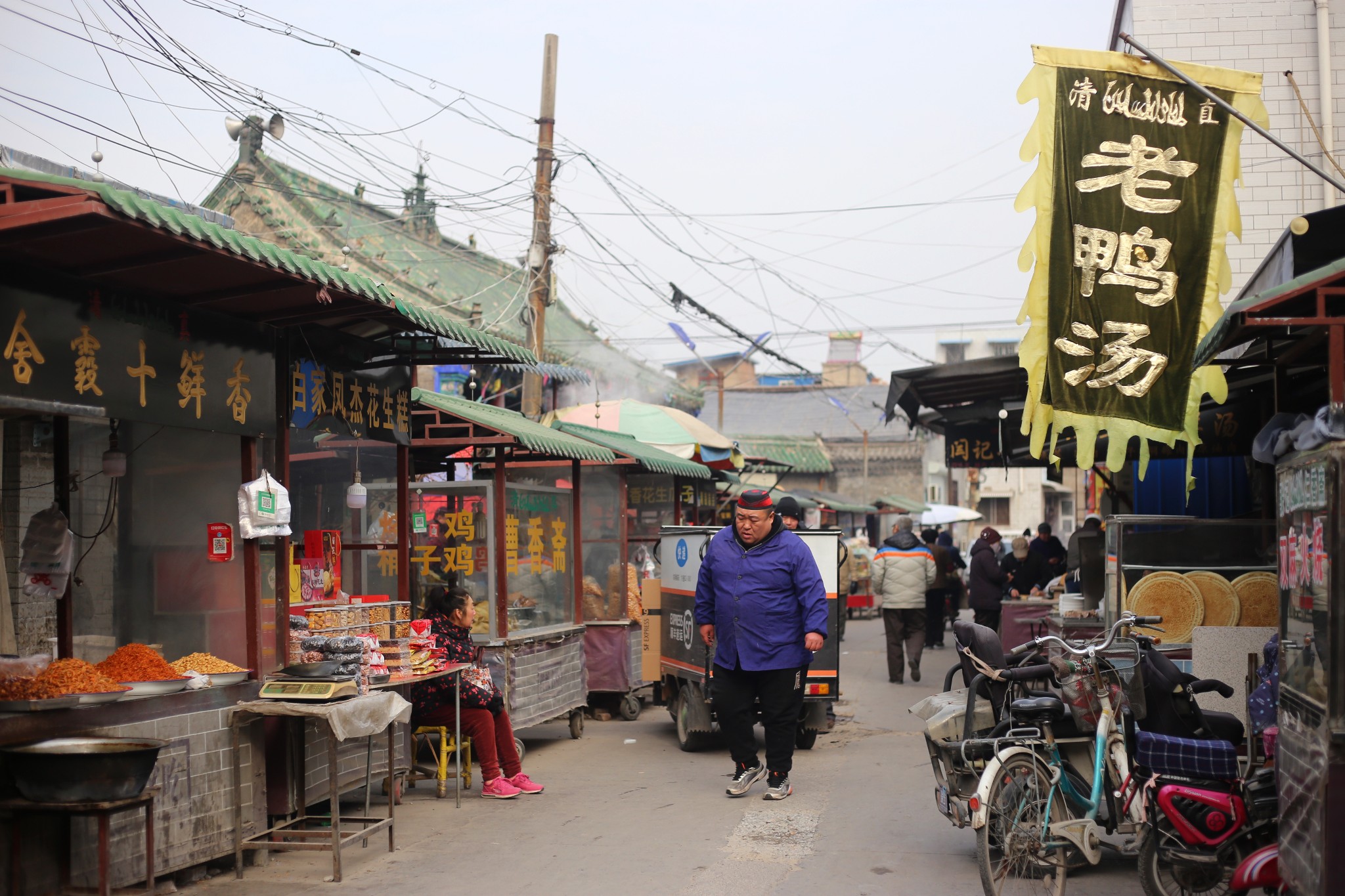 开封早餐吃什么?东大寺前这条回民街让你扶墙进扶墙出