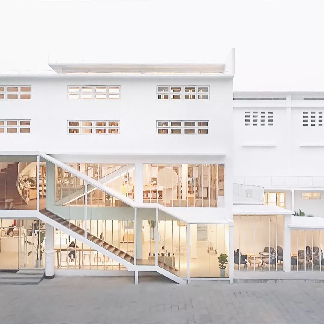 "树德之光"为 shuter café , shuter design