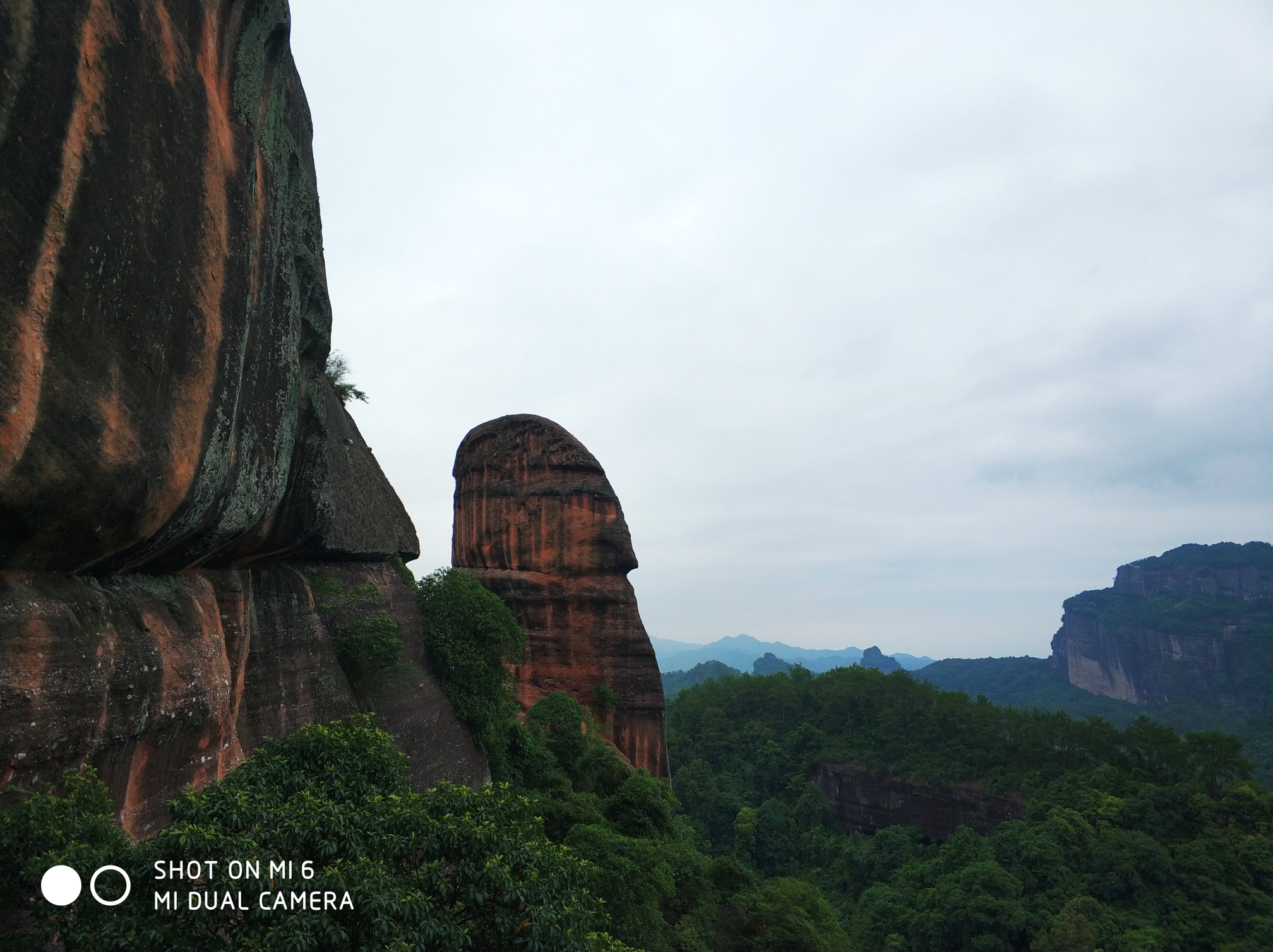 ·韶关丹霞山全景[阳元山（阳元石）、长老峰、阴元石、卧龙岗、翔龙湖]+南华寺 丹霞山9条游览线介绍_游记