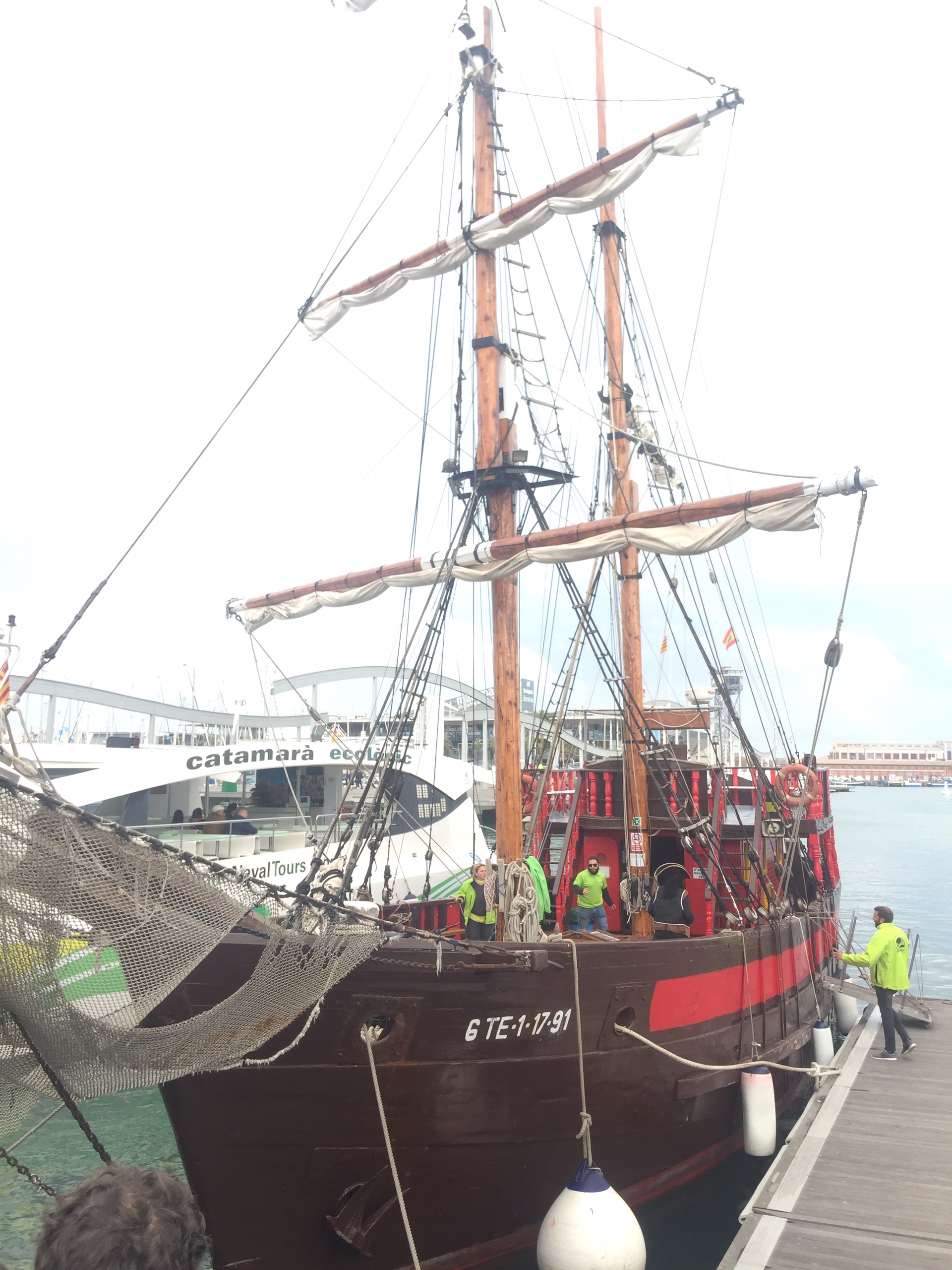 巴塞罗那娱乐-Las Golondrinas