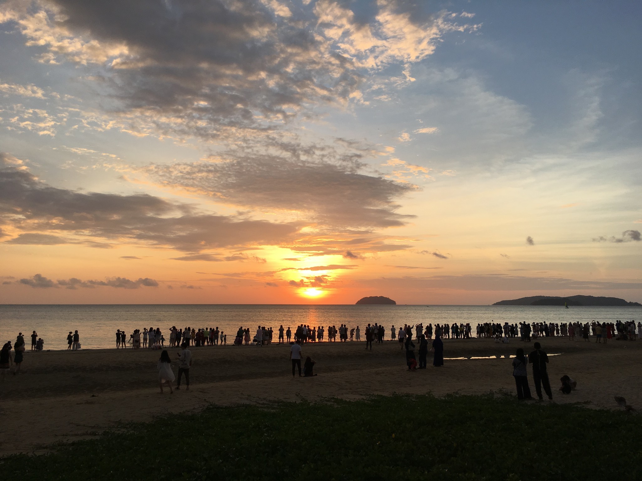 ·Malaysia12-Day Travel 与妳抚揽 这沧海、流岚、虹霓和那一切的蓝，橙，赤。_游记